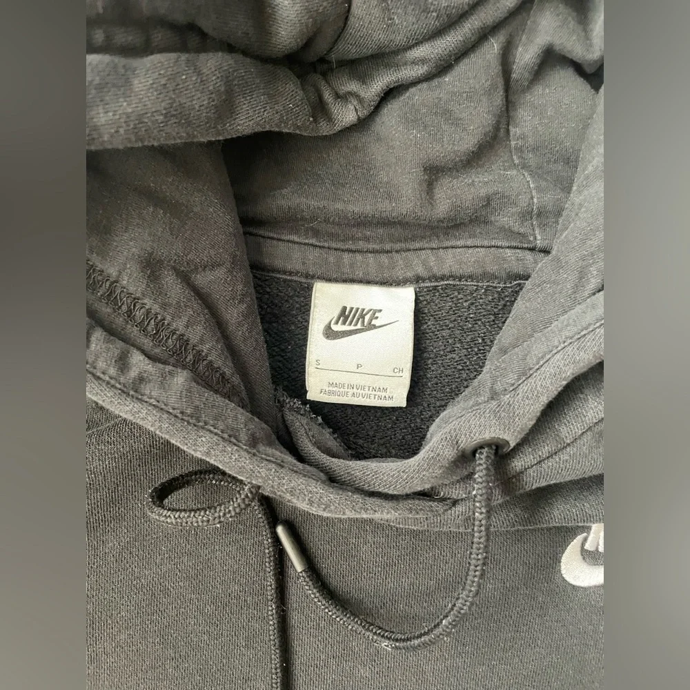 Nike Men's Black Hooded Sweatshirt